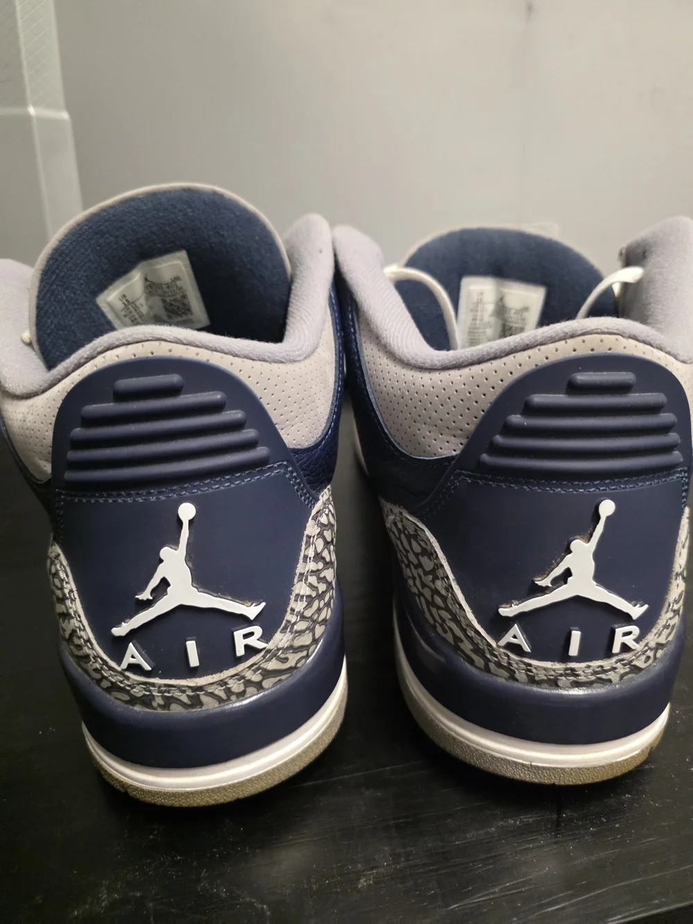 Jordan Men's Navy Blue and Light Gray Retro Basketball Sneakers